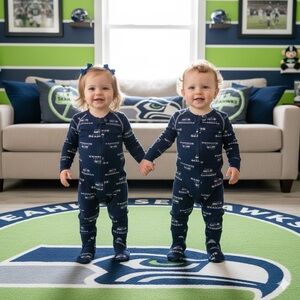 NFL TEAM APPAREL - SEATTLE SEAHAWKS - Zip Up Sleeper Footie Pajamas - NWT 12 mo
